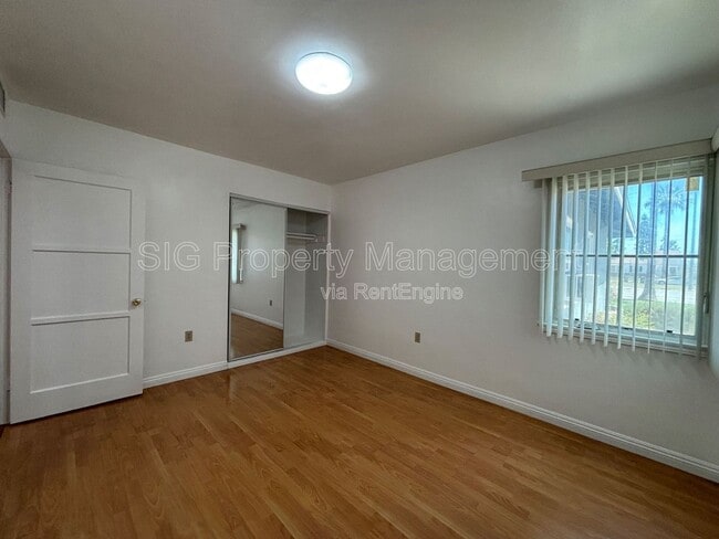 Building Photo - 629 W Glenoaks Blvd