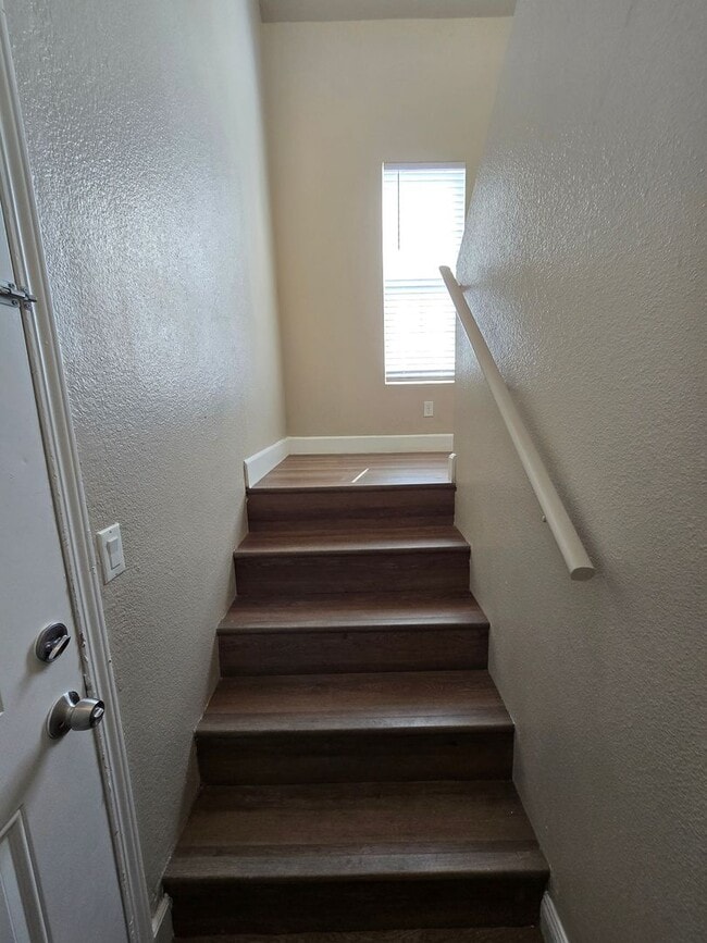 Building Photo - A Fabulous 3 Bedroom Condo in NW Las Vegas.
