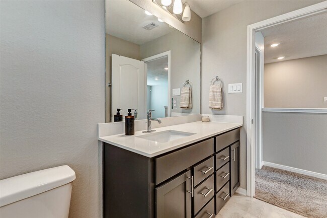 Building Photo - 2939 Lazarina Ln