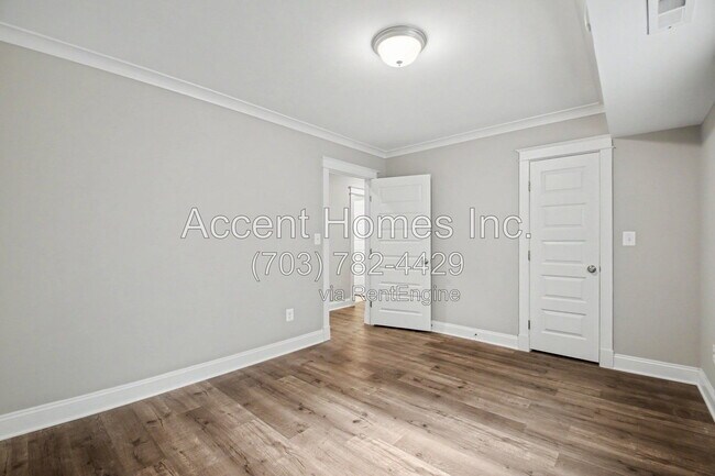 Building Photo - 14 W Caton Ave