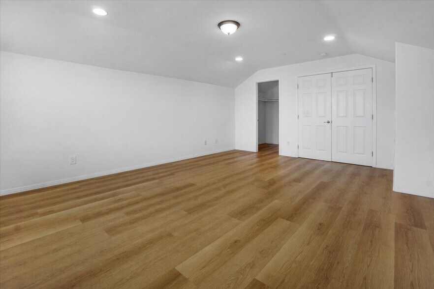 Building Photo - 1123 E Pennsylvania Ave