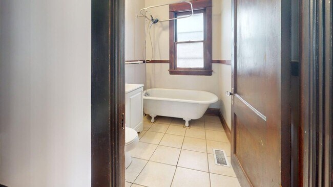 Building Photo - 6714 Ottawa Rd