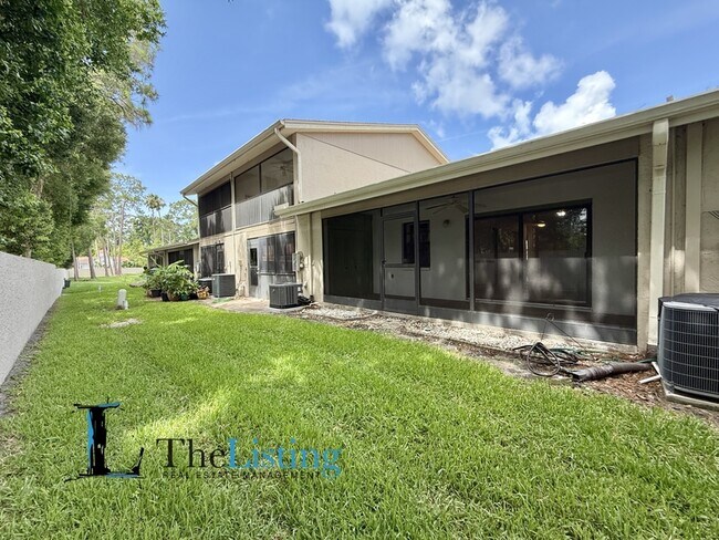 Building Photo - 2131 Ridge Rd S