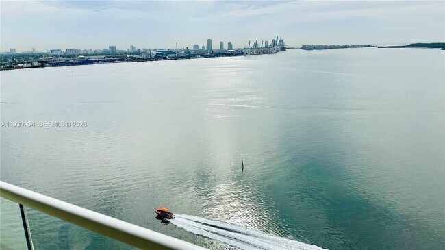 Building Photo - 800 Claughton Island Dr