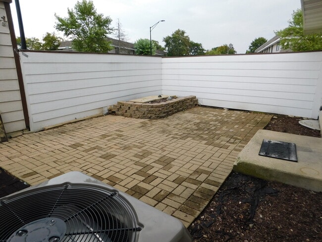 Building Photo - 1308 Court O