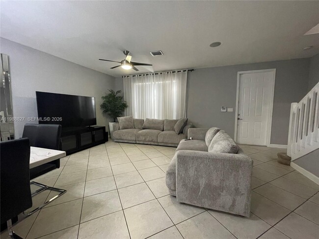 Building Photo - 16963 SW 92nd St