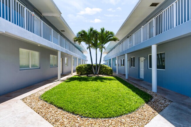 Building Photo - 604 N Ocean Blvd
