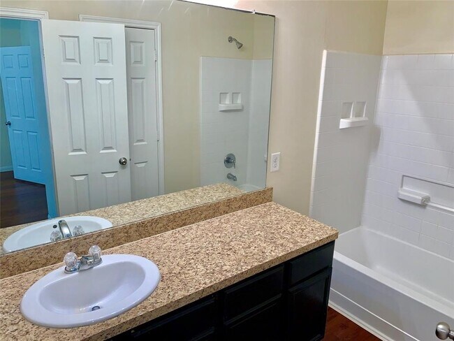 Building Photo - 15535 Kiplands Bend Dr