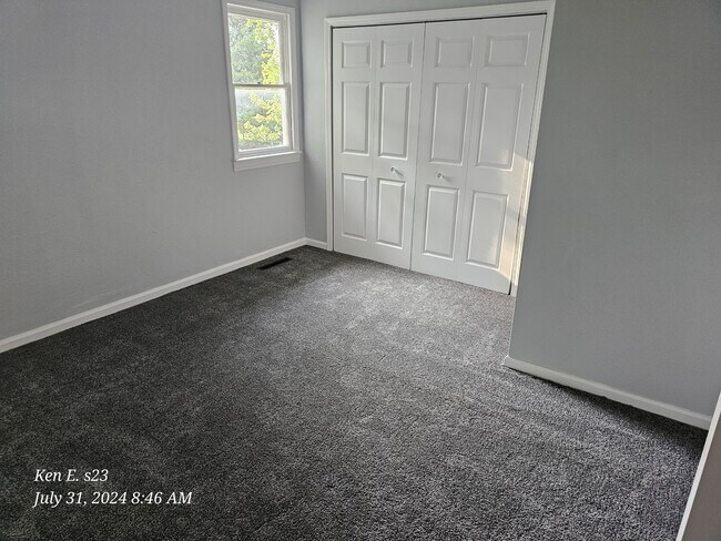 Building Photo - 26154 Rogers Rd