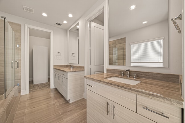 Building Photo - 9663 Kings Cross Station