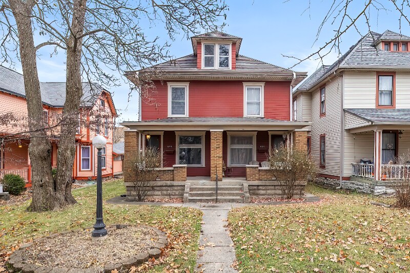 Primary Photo - 977 Woodruff Pl E Dr