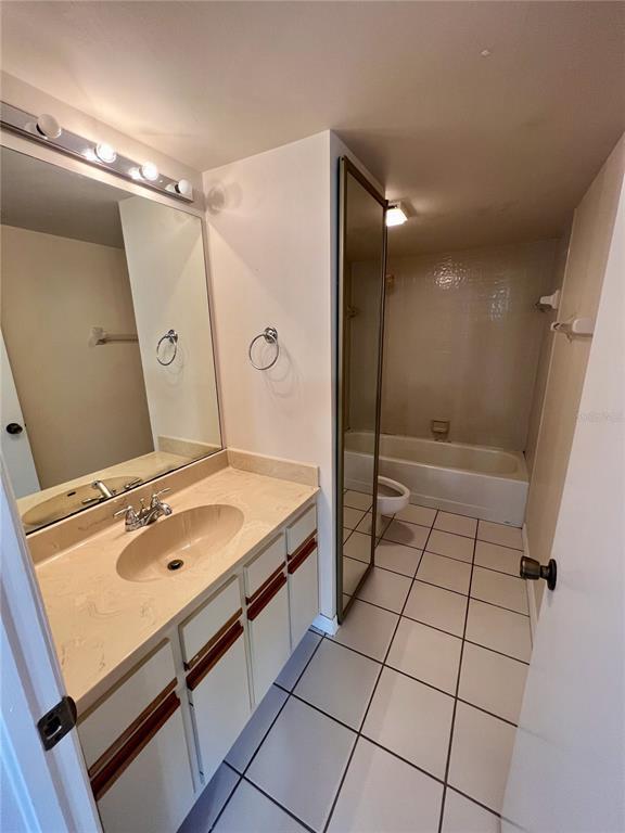 Building Photo - 2946 Tangerine Ct