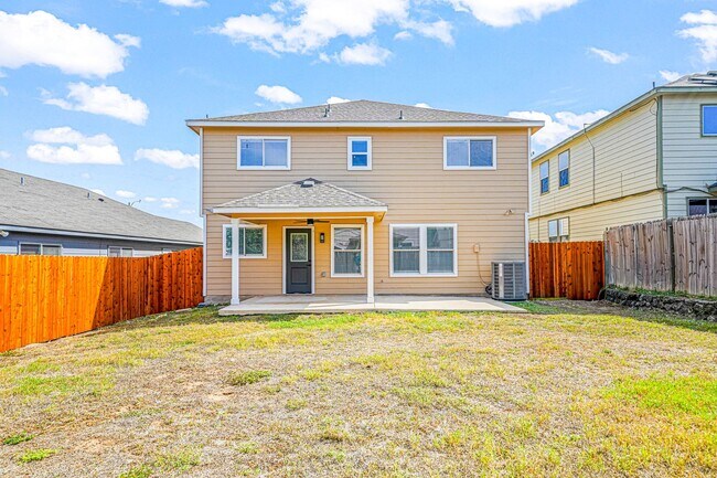 Building Photo - BEAUTIFUL 4 BEDROOM PROPERTY LOCATED IN BU...