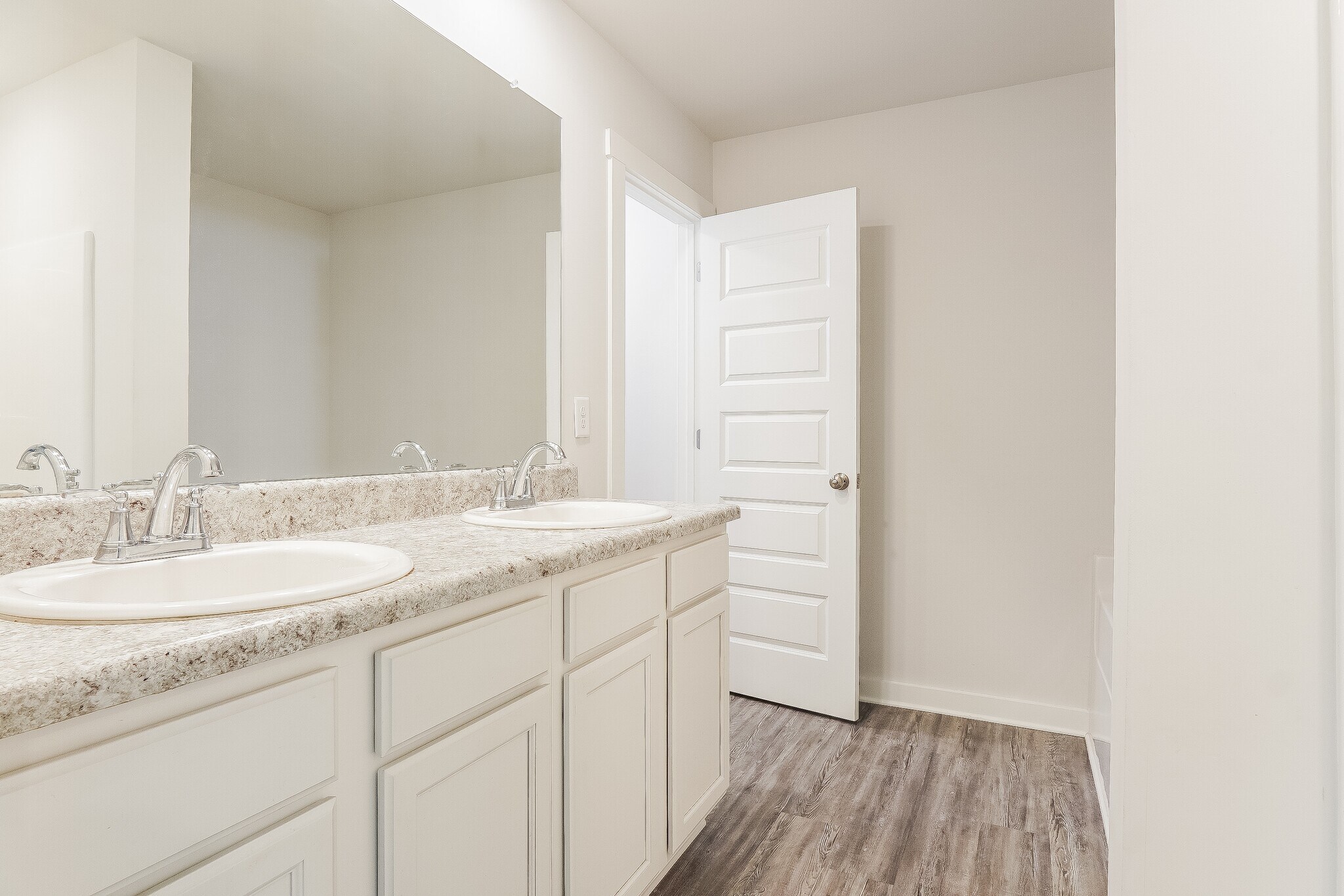 Building Photo - 5501 Cathwick Dr