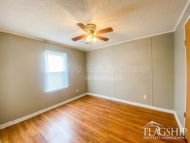 Building Photo - 126 Radford Dr