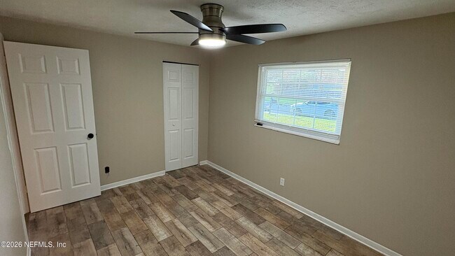 Building Photo - 8036 Delaroche Dr