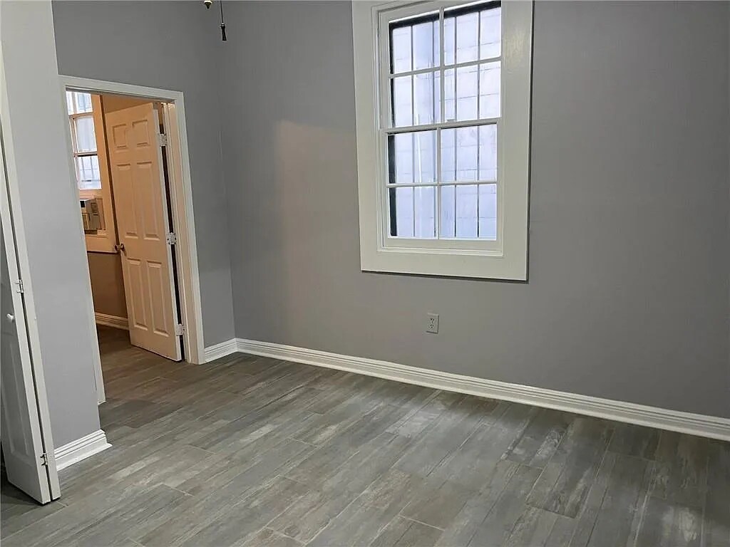 Building Photo - 1836 Marigny St