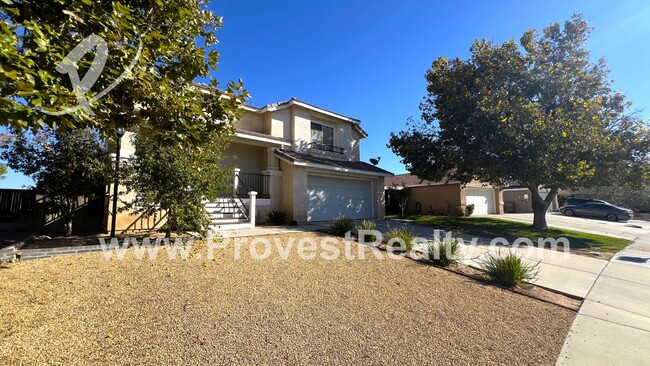 Building Photo - 4 Bed, 2.5 Bath Hesperia Home!!