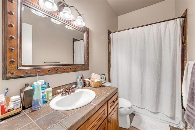 Building Photo - 358 Cliff View Dr