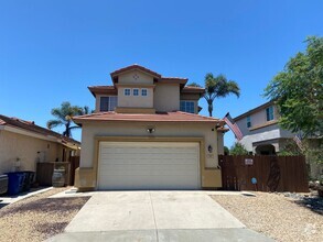 Building Photo - Upgraded 3 bedroom in Bonita with Amazing ...