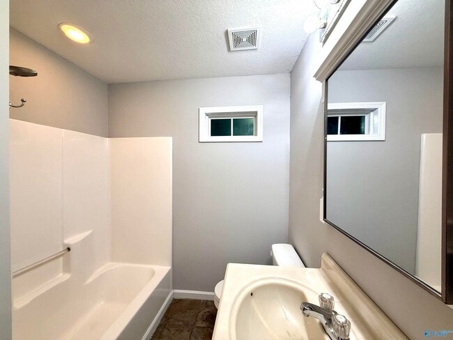 Building Photo - 1316 Starnes St