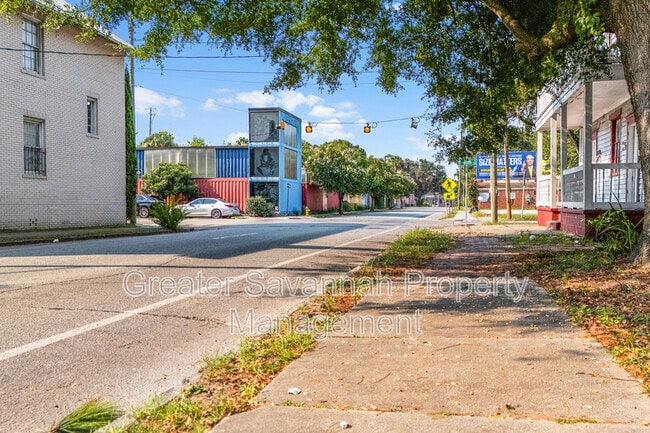 Building Photo - 2307 Whitaker St