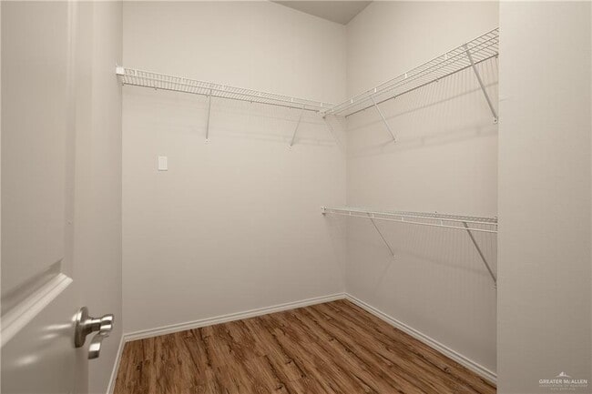 Building Photo - 810 S Taylor Rd