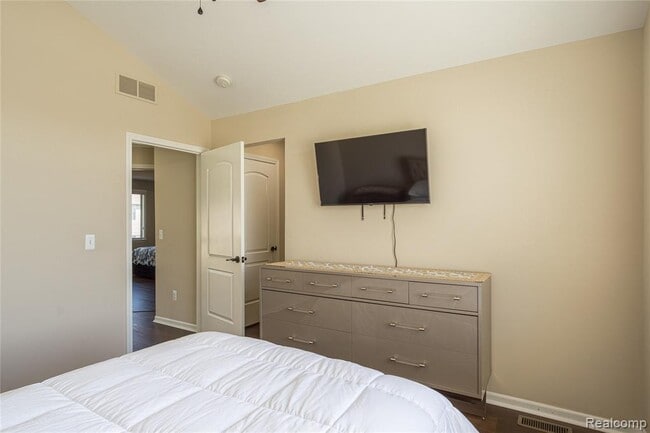 Building Photo - 15357 Prentice Ct