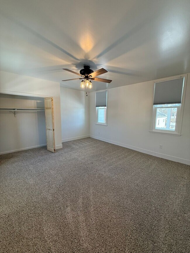 Building Photo - 310 W Market St