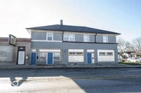 Building Photo - 5045 E 10th St