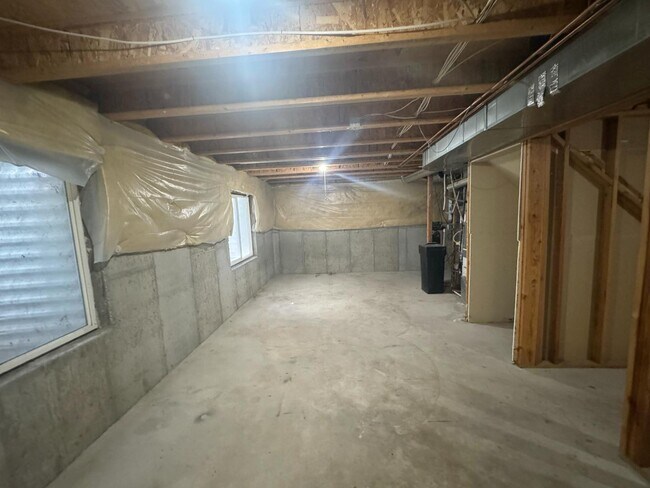 Building Photo - 3952 Dodge St