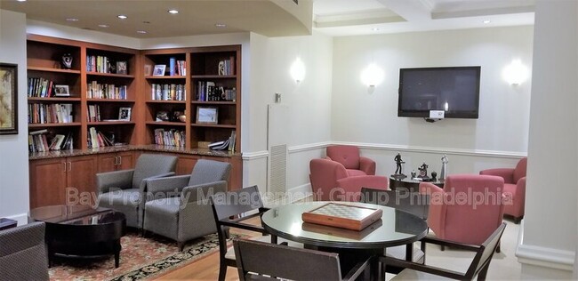 Building Photo - 1500 Chestnut St