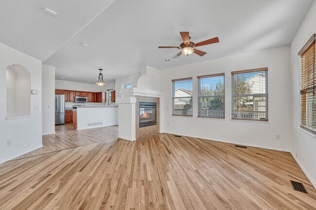 Building Photo - 7368 Prythania Park Dr