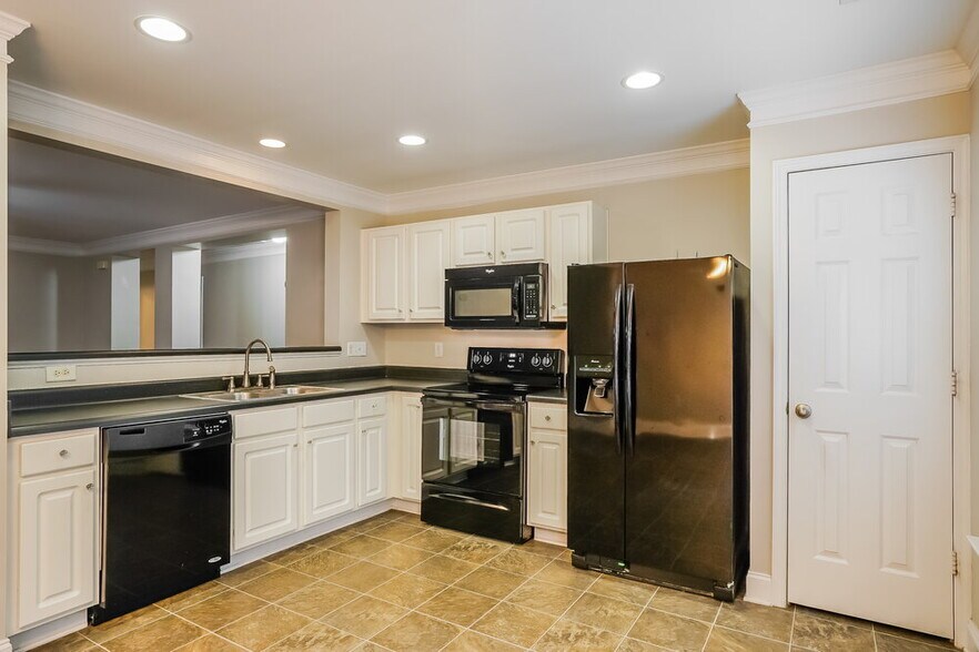 Building Photo - 447 Averasboro Dr