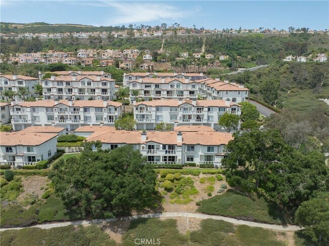 Building Photo - 30902 Clubhouse Drive Unit 22E