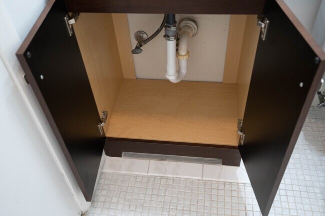 2nd Bathroom - 2281 SW 15th St