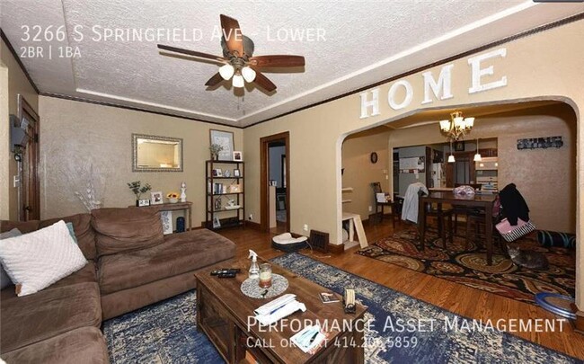 Building Photo - Bright 2-Bed Lower Unit Hardwood Floors, B...