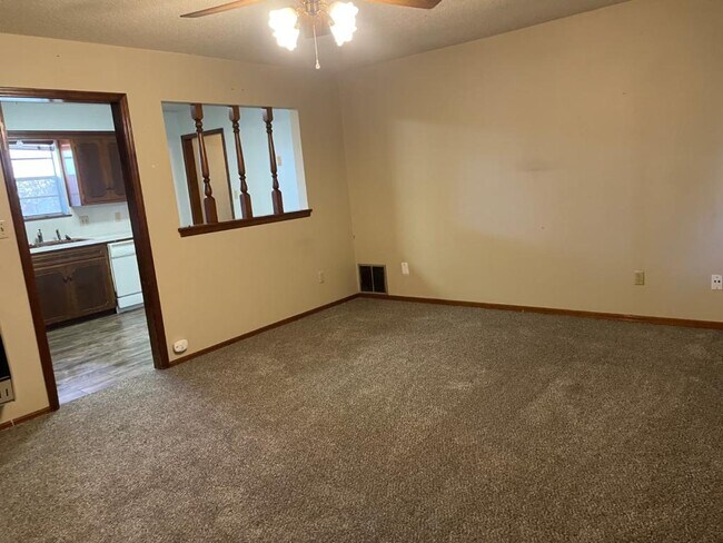 Building Photo - 1703 10th St