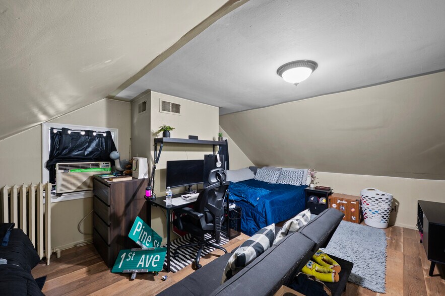 Building Photo - 2221 N 1st Ave