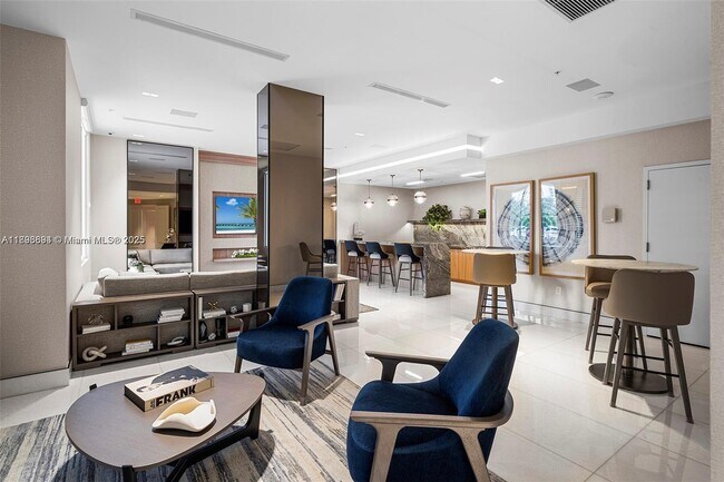 Building Photo - 888 Brickell Key Dr