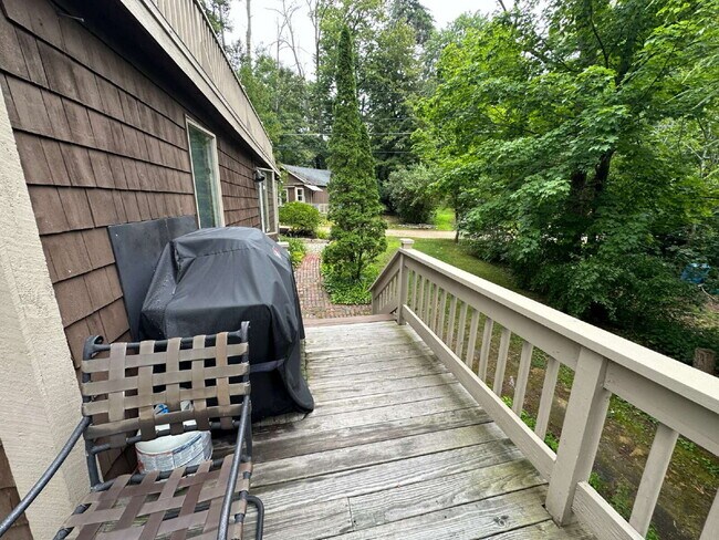 Building Photo - Peaceful Waterfront Living: 2-Story Home on River Road with Ample Outdoor Storage & Water Extras!