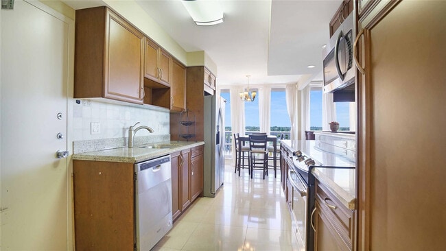 Building Photo - 4020 Galt Ocean Dr