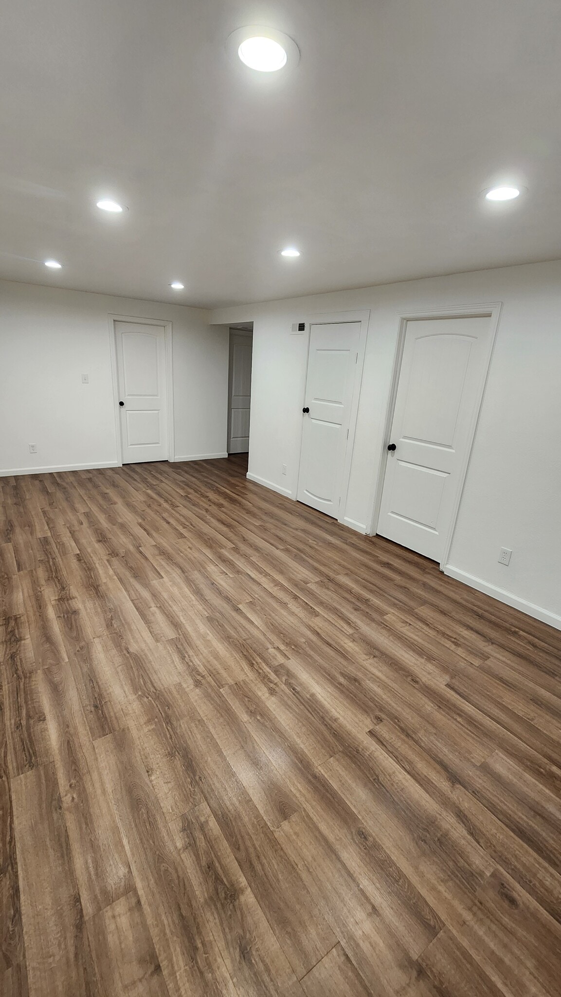 Building Photo - 14775 Robins Dr