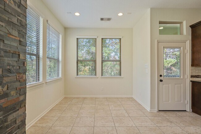 Building Photo - 174 Cheswood Forest Dr