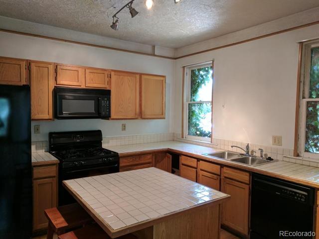 Building Photo - 3450 Clay St