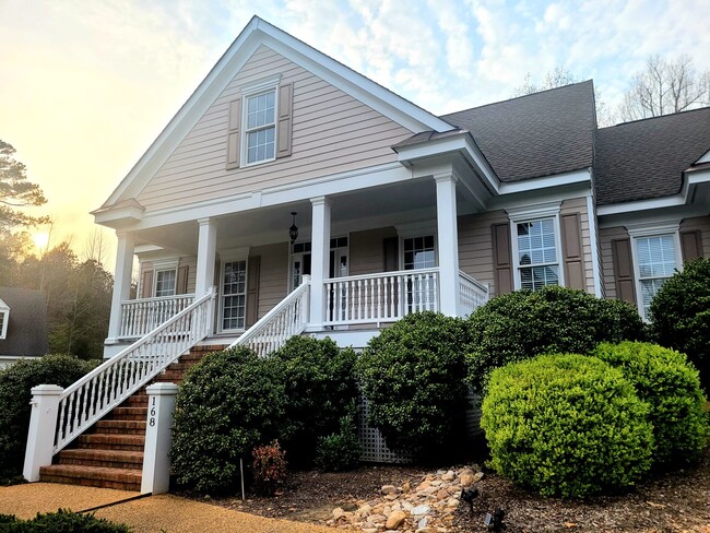 Building Photo - Large Single Family House in Williamsburg ...