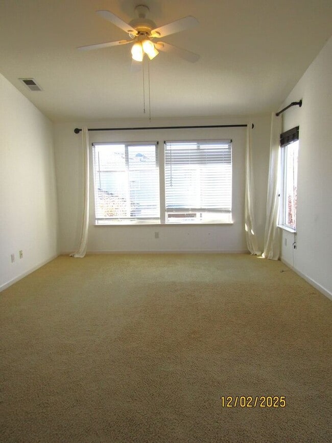 Building Photo - Beautiful 4 Bed 3 Bath Single Family Home in Santa Rosa- $3,250 per month!