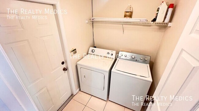 Building Photo - 7373 Mardell Ct
