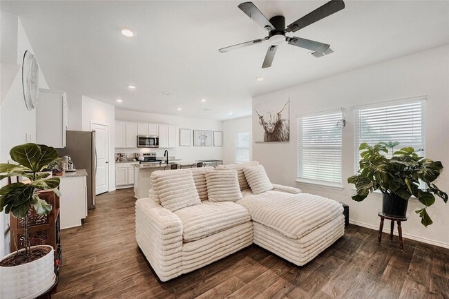 Building Photo - 18517 Cremello Dr
