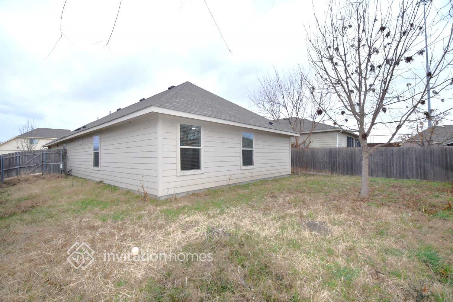 Building Photo - 111 E Kirnwood Dr